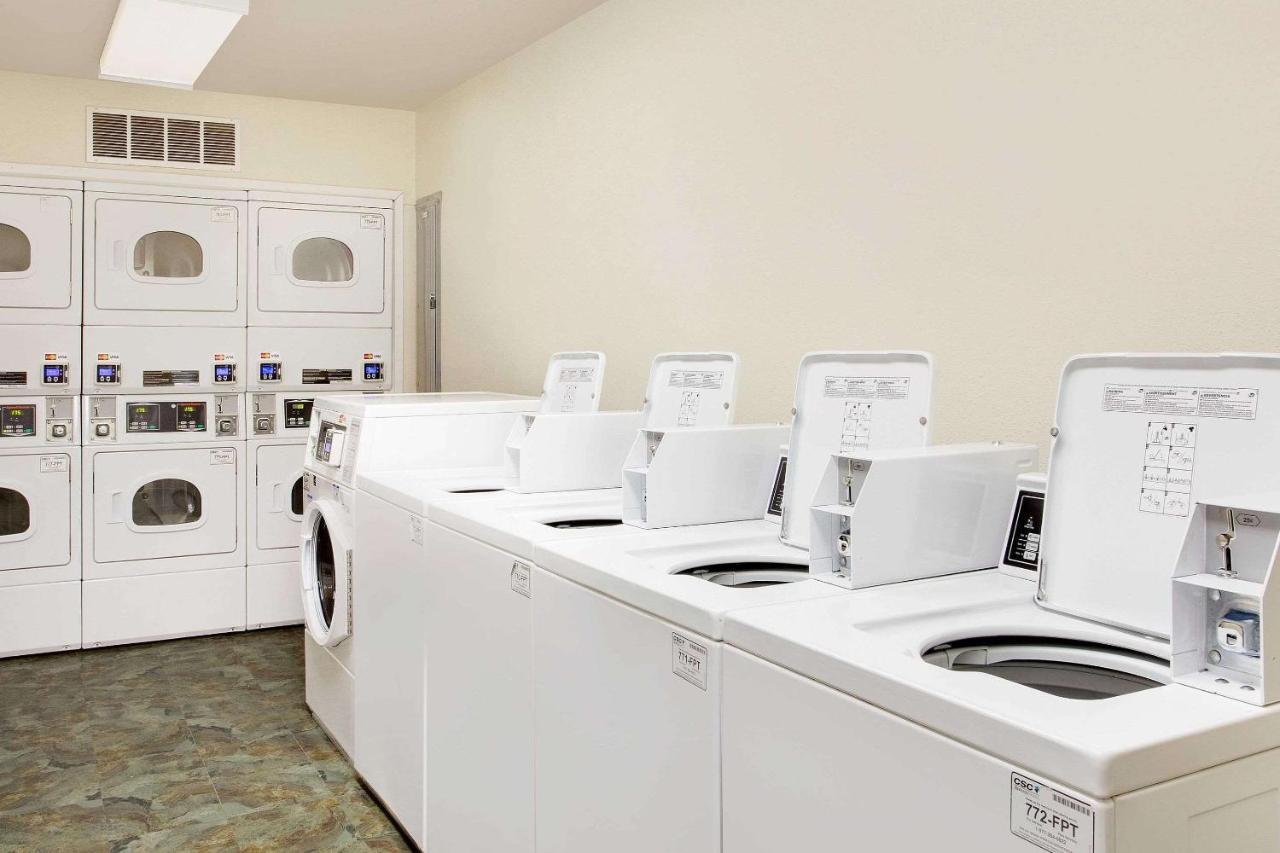 Woodspring Suites Fort Wayne Buitenkant foto